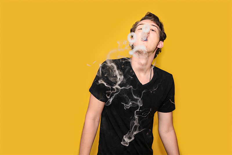 Как пускать кольца из дыма кальяна?