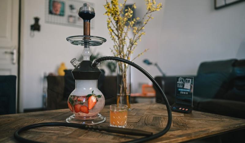 Как правильно раскурить кальян дома и сколько курится кальян по времени